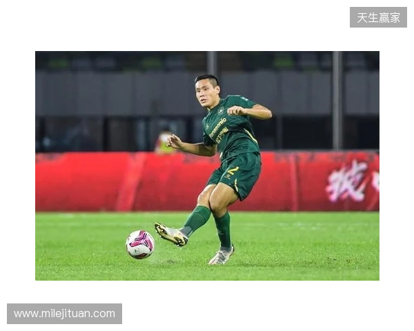 梁诺恒:父亲身体不好希望踢港超照顾他,盼浙江队能拿中超冠军 梁诺恒:父亲身体不好希望踢港超照顾他,盼浙江队能拿中超冠军